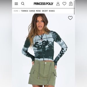 Princess Polly cargo skirt. Olive green. Size:2